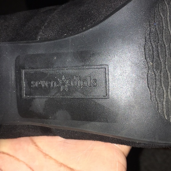 All Black Seven Dials Boots - Picture 2 of 3